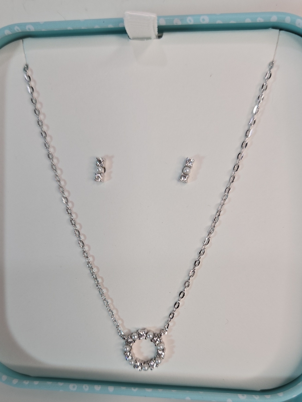 Fossil Silver-Tone Crystal Pearl Circle Pendant Necklace with Studs Set Mini